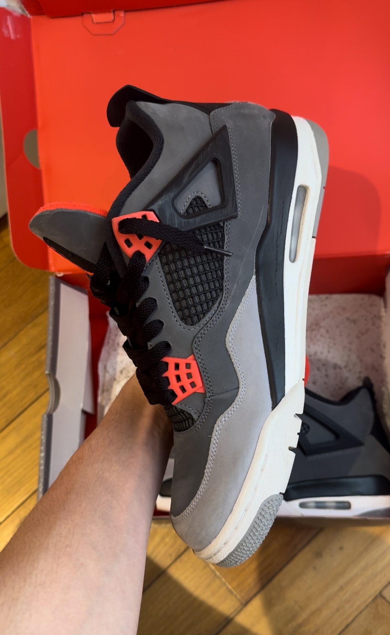 Air Jordan 4 Retro ‘Infrared’