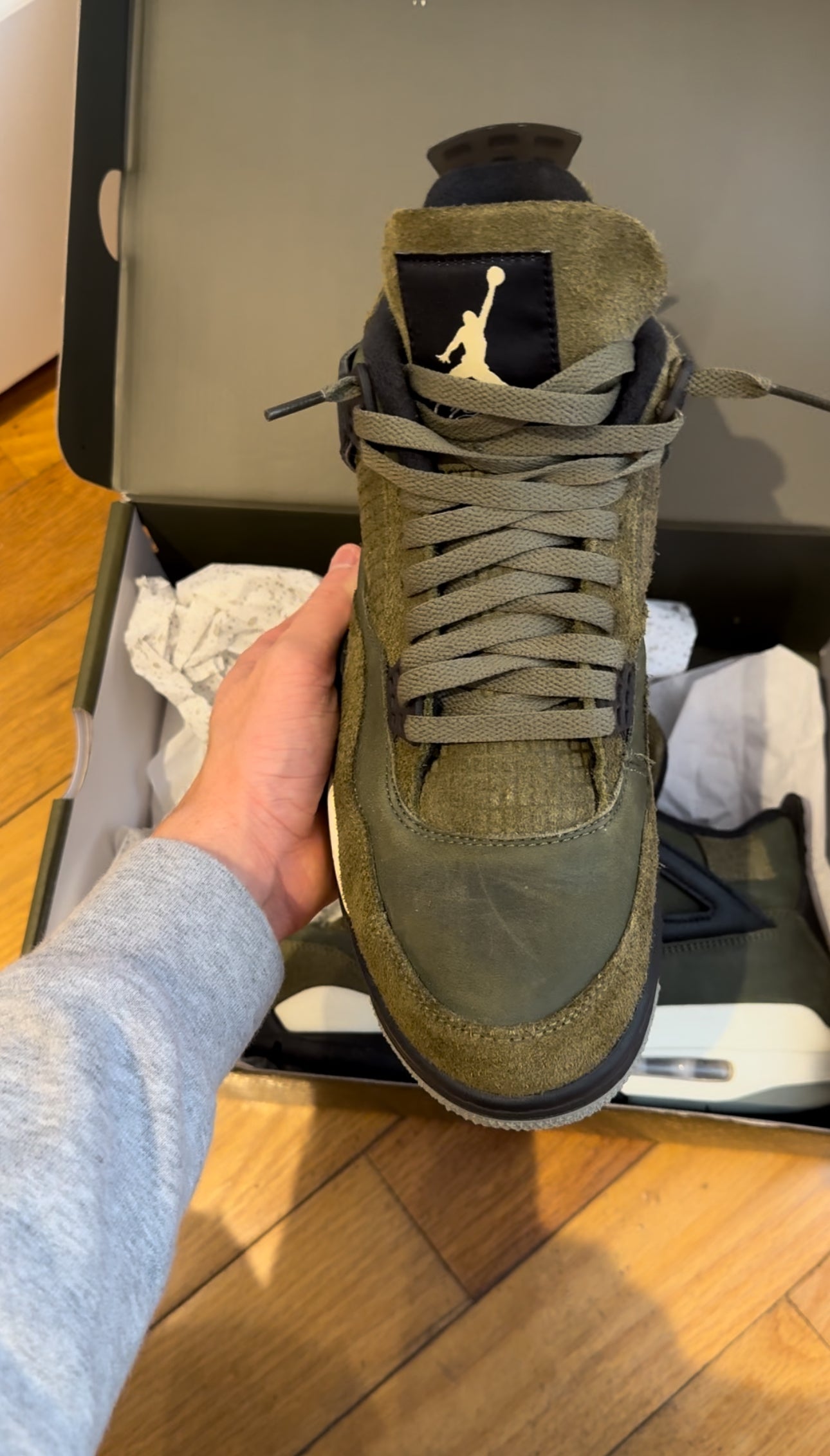 Air Jordan 4 Retro SE Craft ‘Olive’