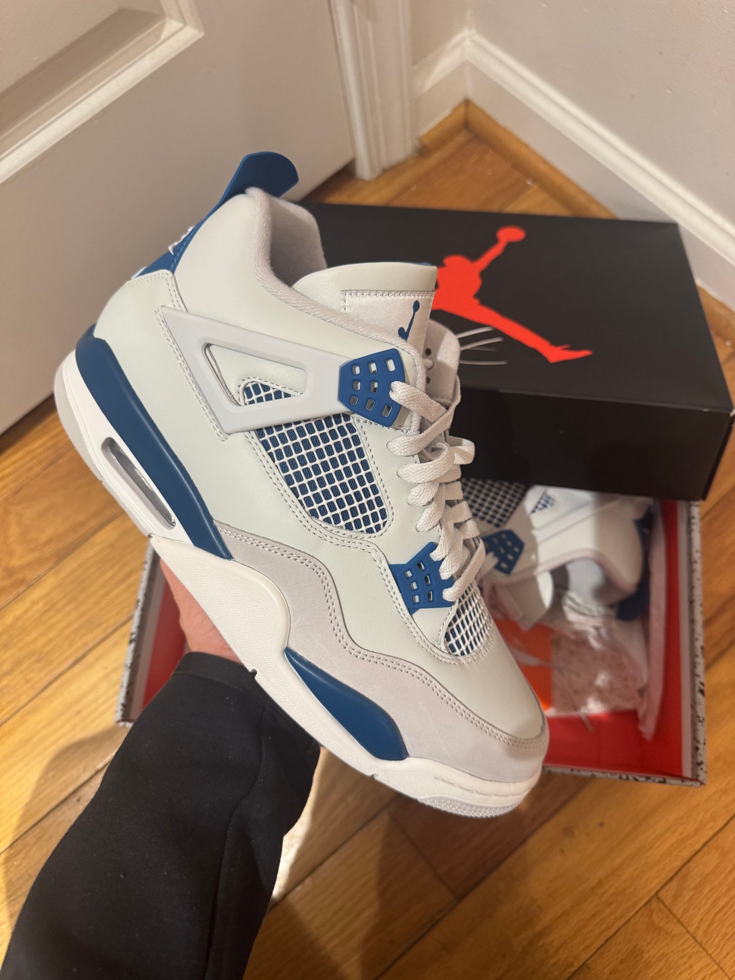 Air Jordan 4 Retro ‘Military Blue’ 2024