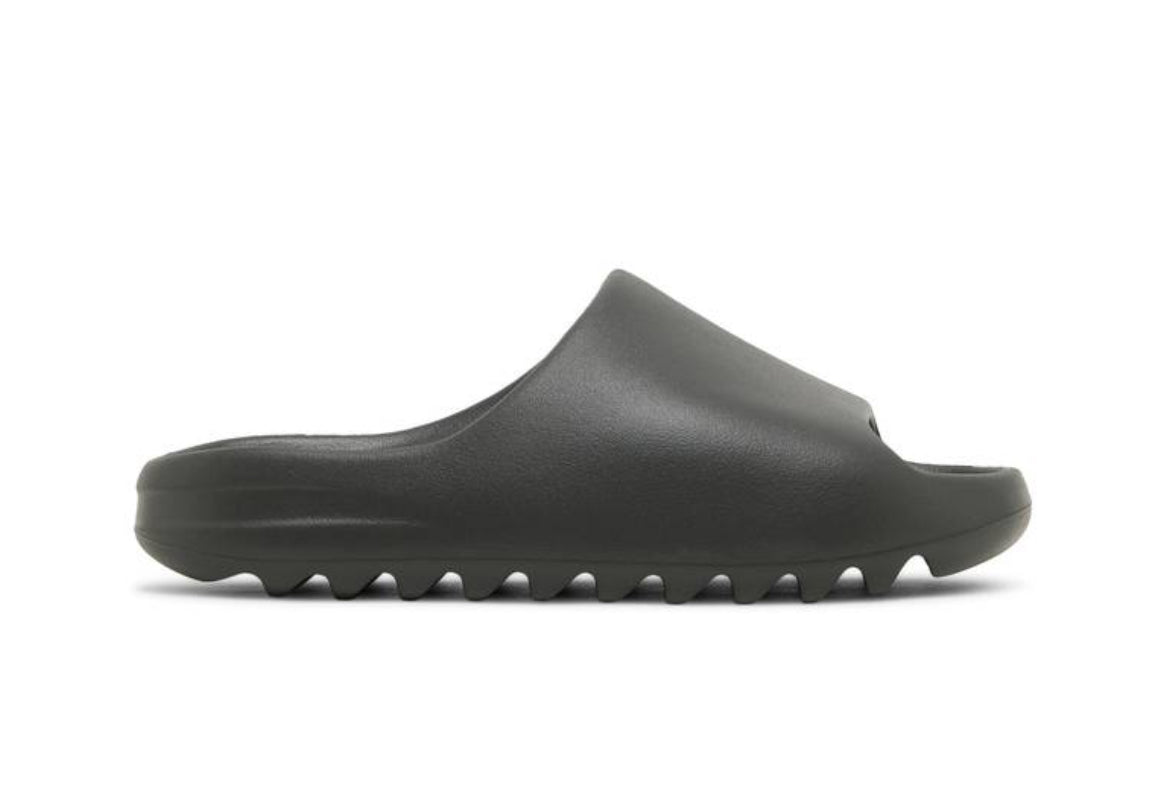 Yeezy Slides ‘Dark Onyx’